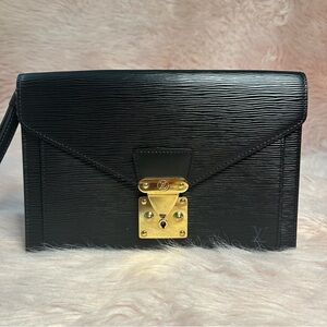 🟥 SOLD! Louis Vuitton Epi Pochette Sellier Dragonne Clutch Wristlet